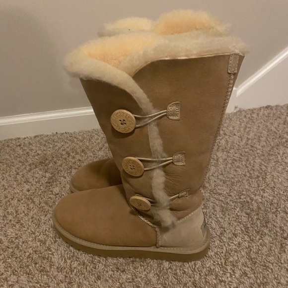 UGG Bailey Suede Triplet II Size 8 - Picture 3 of 10